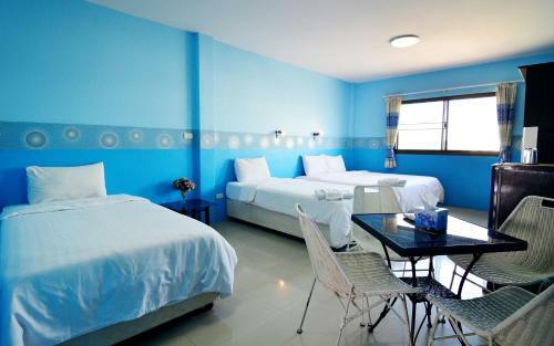 Hostal The Famous House - Jomtien