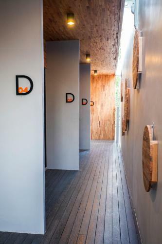 D Living Hotel