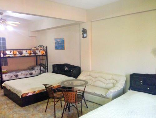 Hostal Artem's Guesthouse