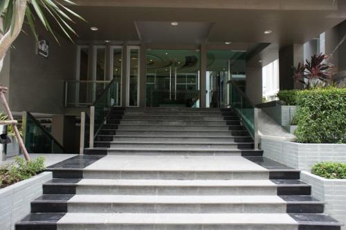 The Gallery Apartments