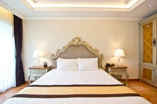 Hotel Lk The Empress