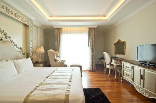 Hotel Lk The Empress
