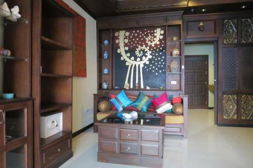 View Talay 6 Suite Apartments