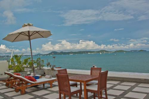 Raya Beachloft