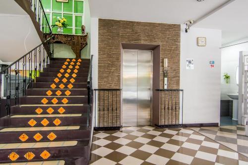Hotel Sutus Court 1
