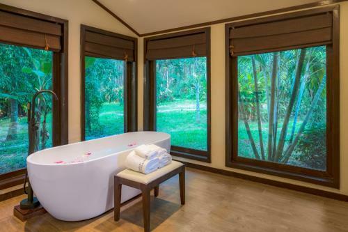 Dasein Chalong Bay Hotel