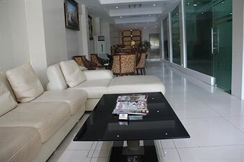 Hotel The Privi Suites