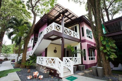 Hostal Sandy House Rawai