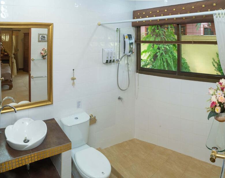 Coconut Paradise Villas
