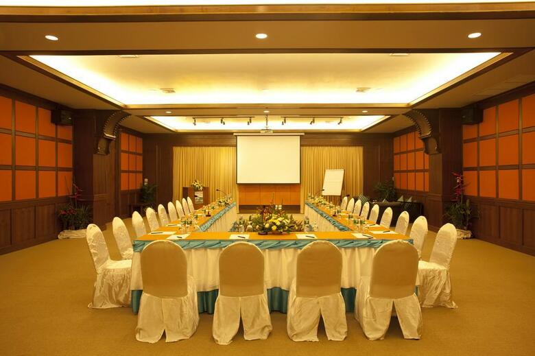 Hotel Rawai Palm Beach Resort