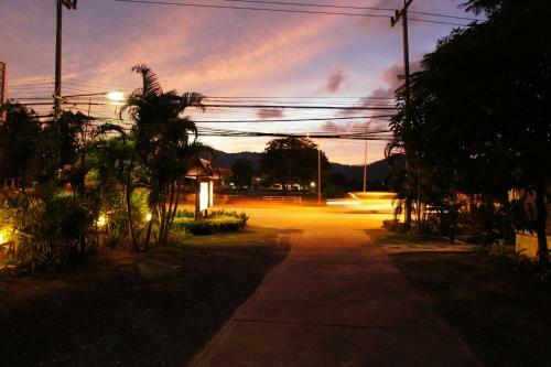 Hotel Palm Village