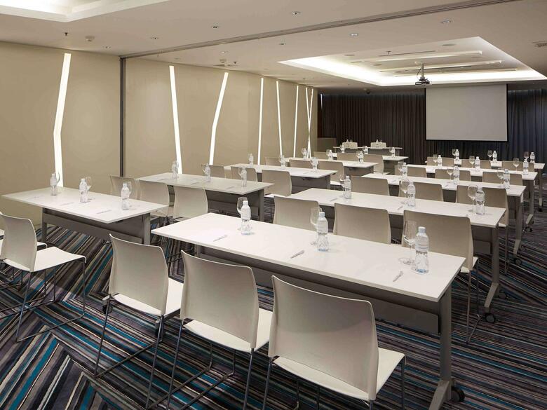 Hotel Baraquda Pattaya Mgallery Collection