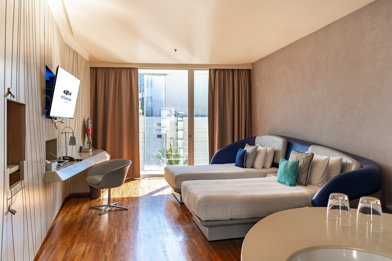 Hotel Baraquda Pattaya Mgallery Collection