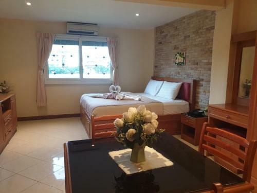 Hostal Chaiyapoon Inn