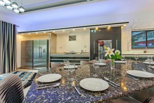 Royale Grand Villa