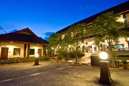 Hotel Rose Bay Resort