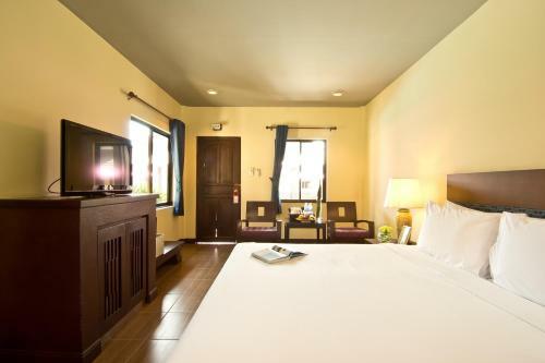 Hotel Rose Bay Resort