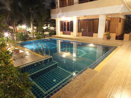 Chaba Garden Apartment