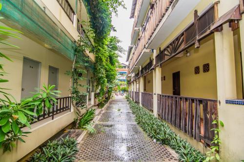 Posada Sutus Court 5