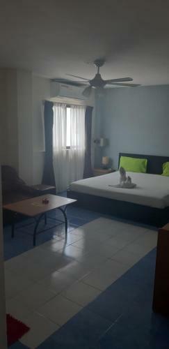 Hostal Le Trafalgar