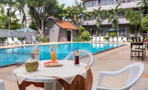 Hotel The Holiday Resort