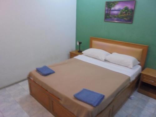 Hostal Valentines Guest House