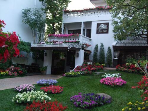 Hostal Rachamankha Flora House