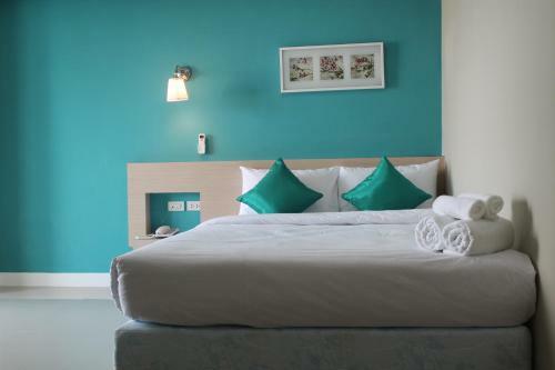 Hotel V-ocean Palace