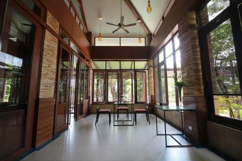 Suparee Parkview Hotel