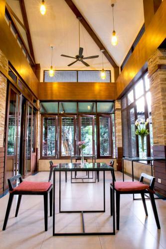 Suparee Parkview Hotel