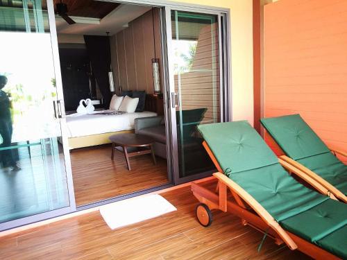 Hotel C&n Kho Khao Beach Resort