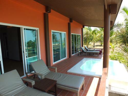 Hotel C&n Kho Khao Beach Resort