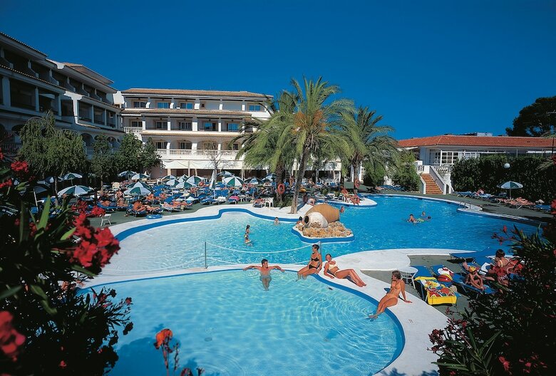 Hotel Beach Club Font Sa Cala