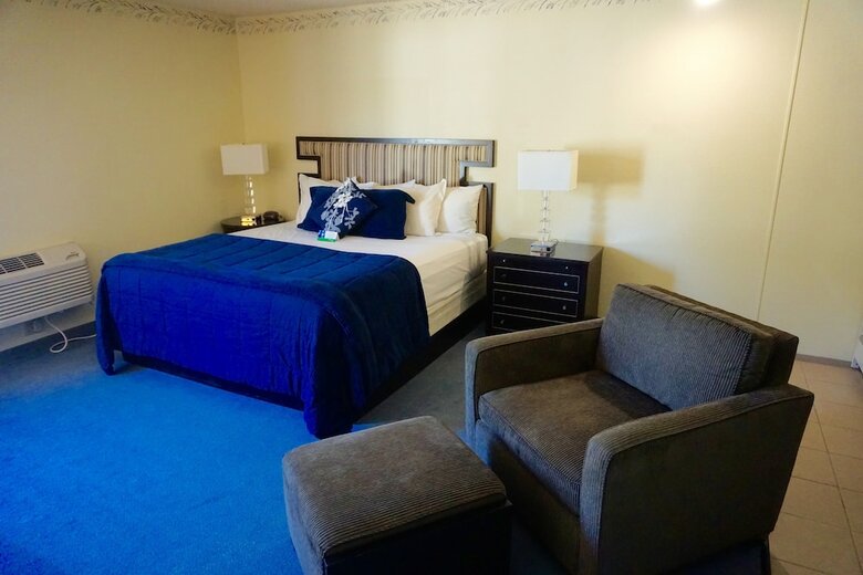 Hotel Heritage Inn Suites