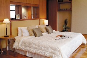 Hotel Somerset Harbour Court