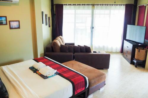 Hotel Lanta Castaway Beach Resort