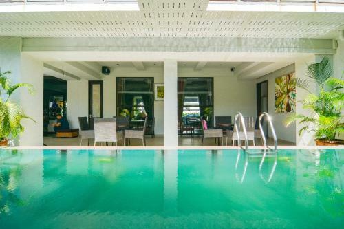 Rich Boutique Hotel