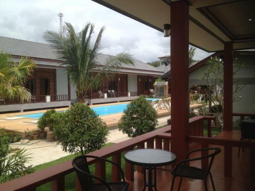 Hotel Khum Laanta Resort