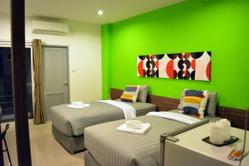 Hotel Krabi Inn & Omm