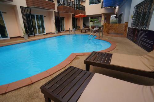 Hostal Manee House
