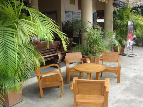 Hostal Manee House
