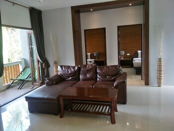 Hotel Lanta Intanin Resort