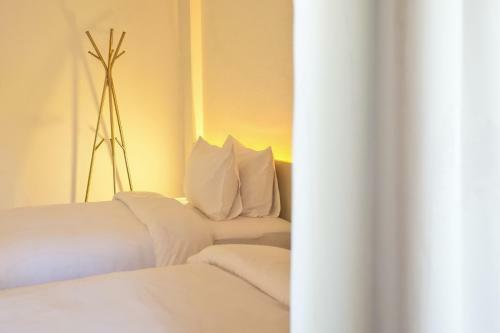 Bed Phrasingh Hotel