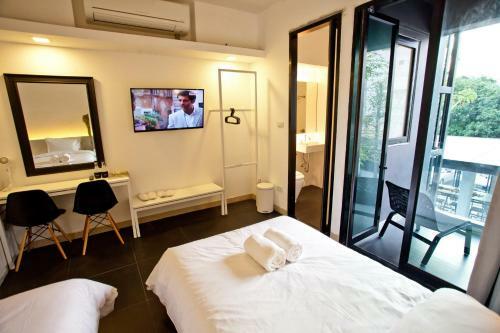 Bed Phrasingh Hotel