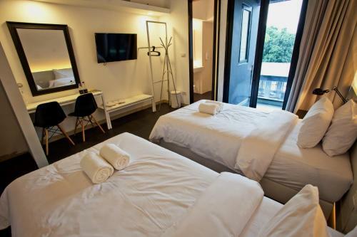 Bed Phrasingh Hotel