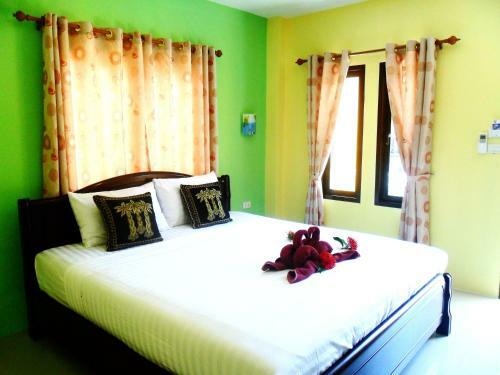 Lanta New Beach Bungalows