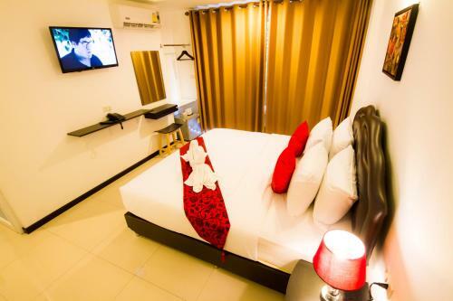 Th Beach Hotel