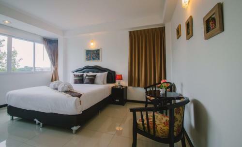 Th Beach Hotel