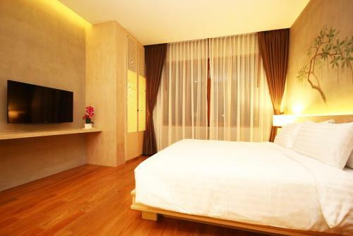 Chu Hotel