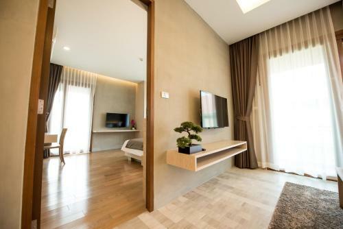Chu Hotel